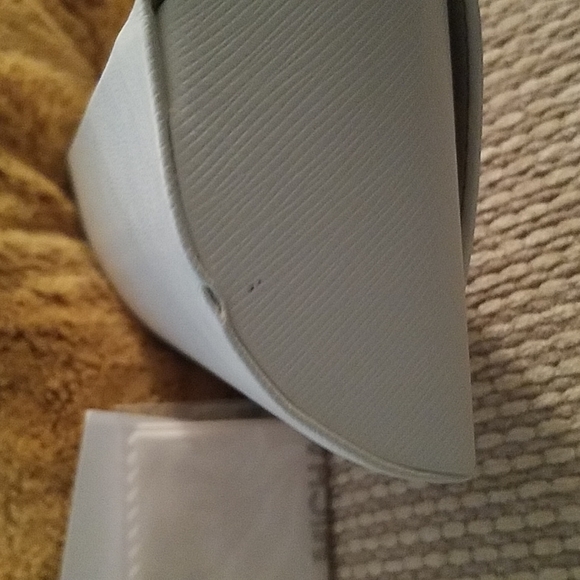 MICHAEL KORS EYEGLASS CASE - Picture 3 of 4